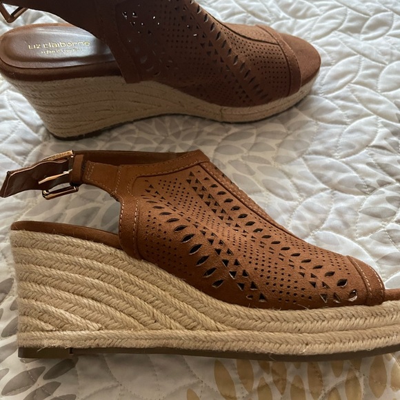 Liz Claiborne Refined Comfort Wedge Sandal - Picture 3 of 3